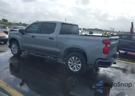 2025 Chevrolet Silverado 1500 4Wd Short Bed Custom z USA, uszkodzony, nr VIN 3GCPKBEKXSG377173